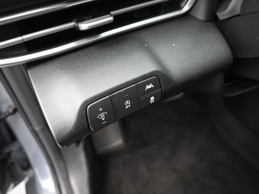 2022 Hyundai Elantra SE