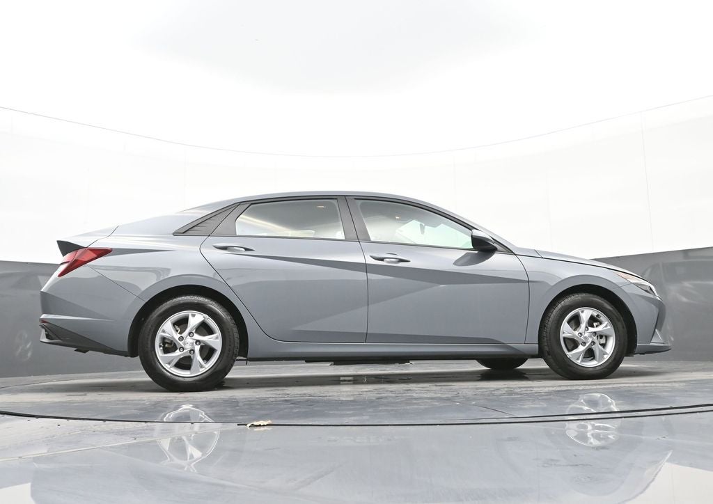 2022 Hyundai Elantra SE