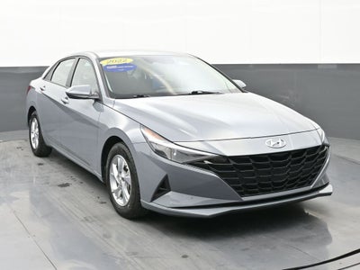 2022 Hyundai Elantra SE