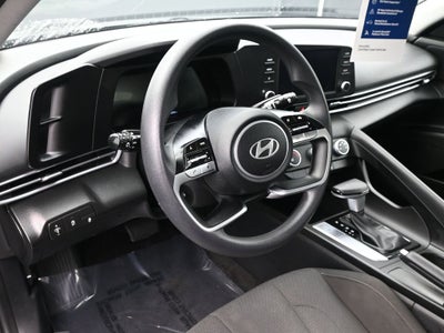 2024 Hyundai Elantra SE