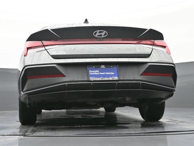 2024 Hyundai Elantra SE