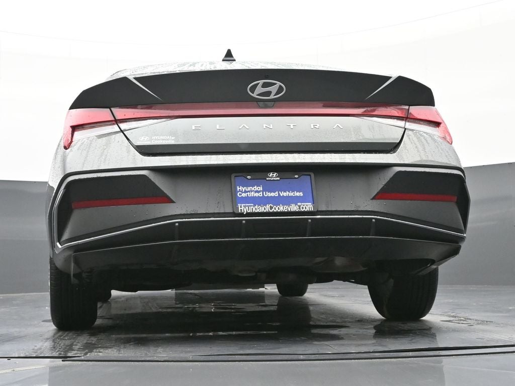 2024 Hyundai Elantra SE