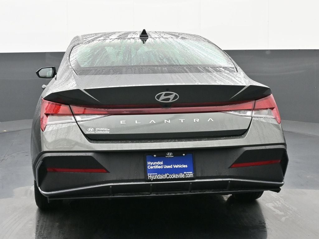2024 Hyundai Elantra SE