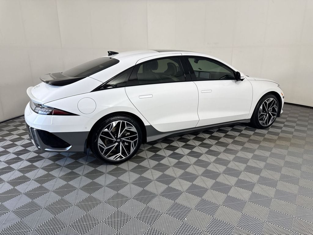 2025 Hyundai IONIQ 6 Limited