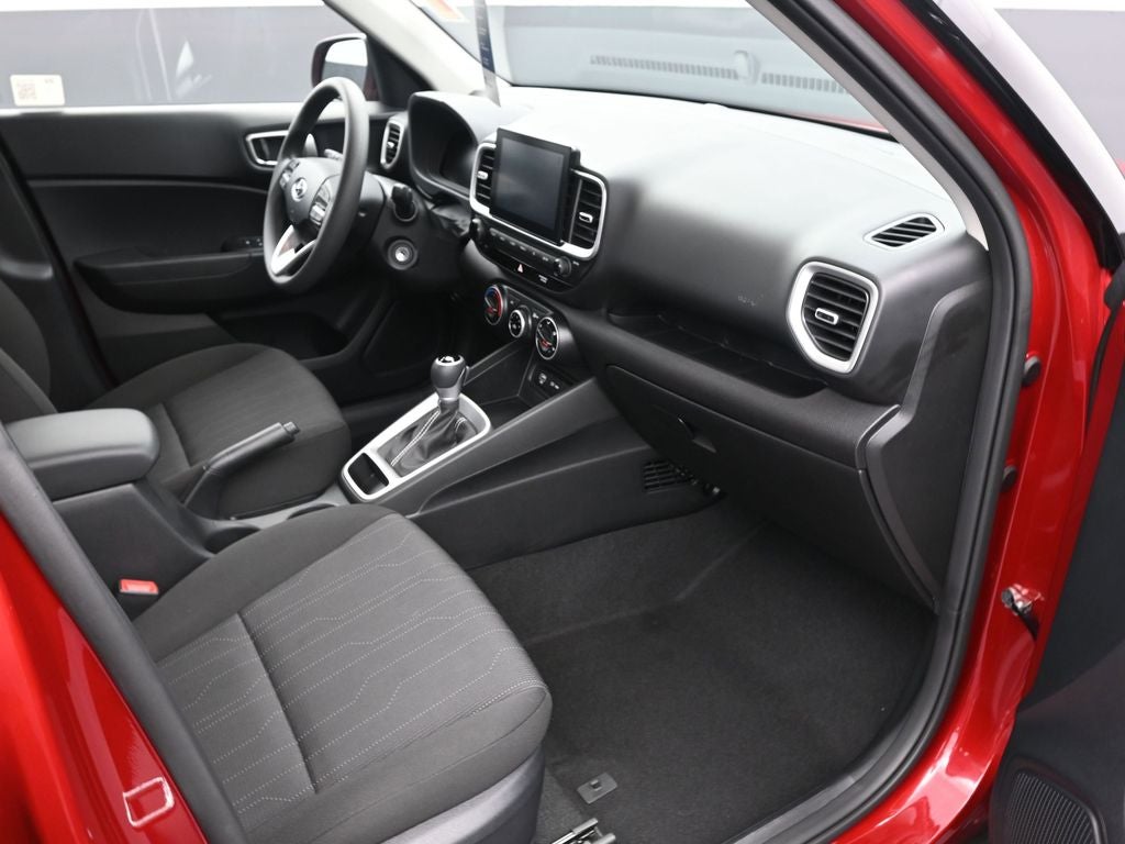 2025 Hyundai Venue SE