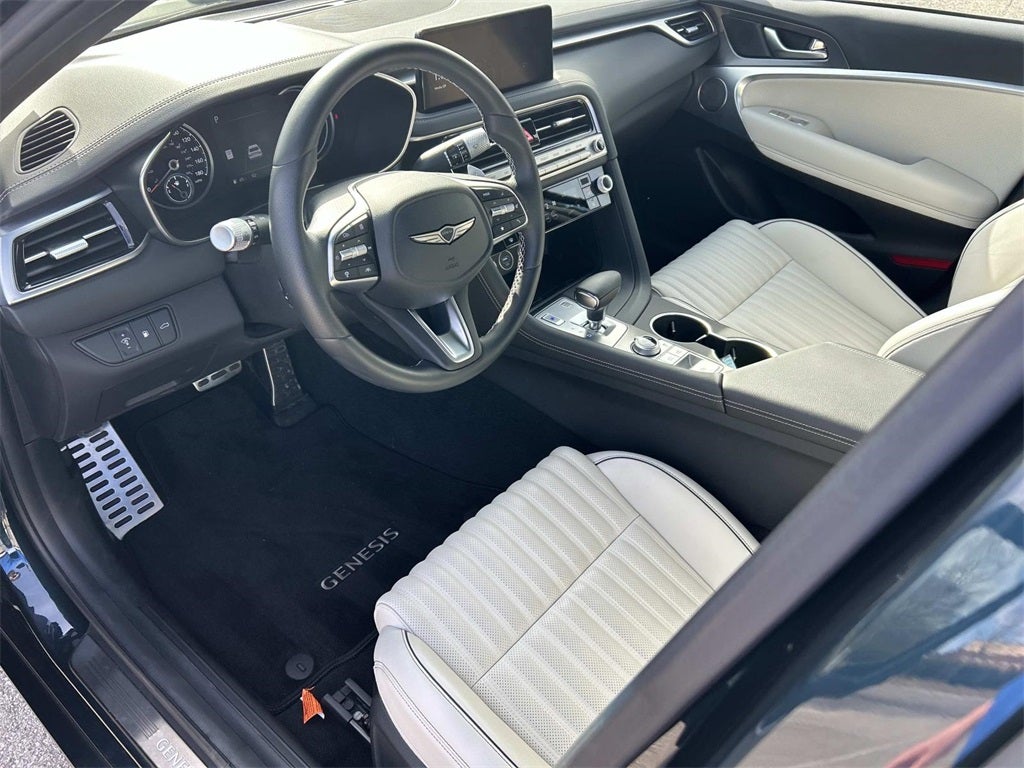 2025 Genesis G70 2.5T