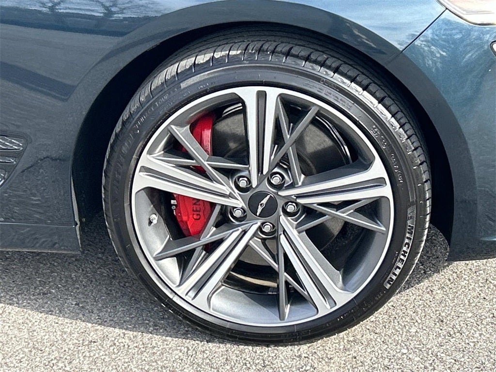 2025 Genesis G70 2.5T