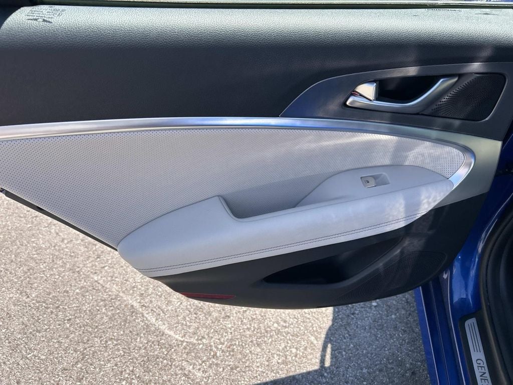 2025 Genesis G70 2.5T