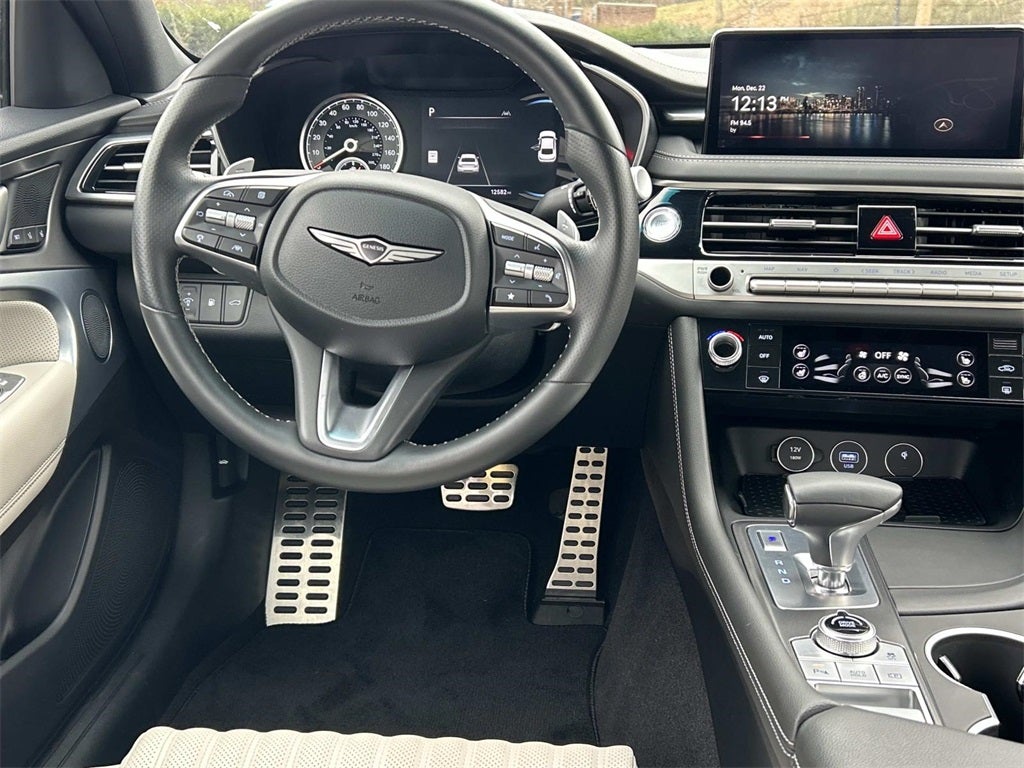 2025 Genesis G70 2.5T