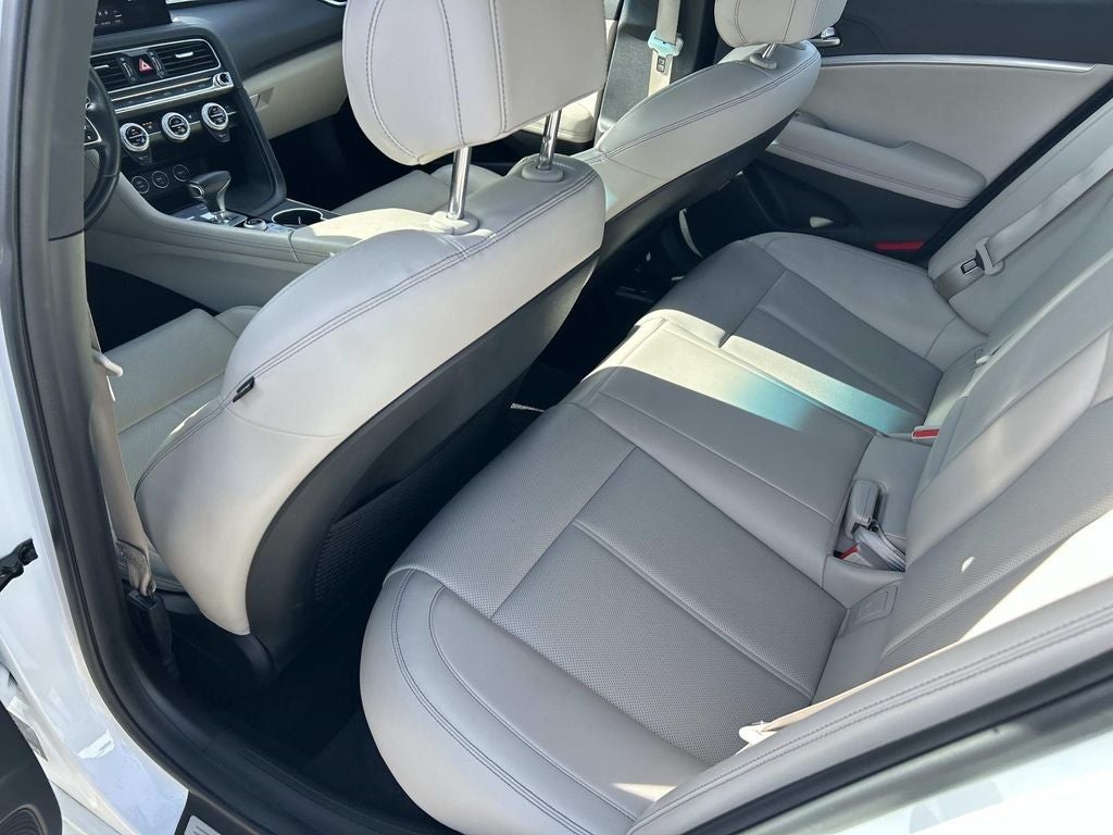 2022 Genesis G70 2.0T