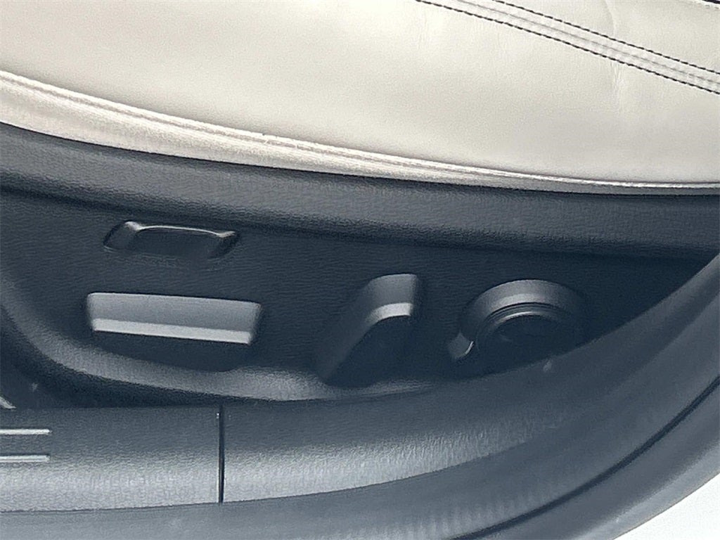 2025 Genesis G70 3.3T Sport Advanced