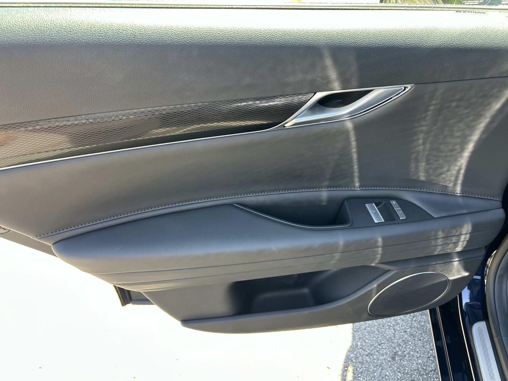 2025 Genesis G80 2.5T