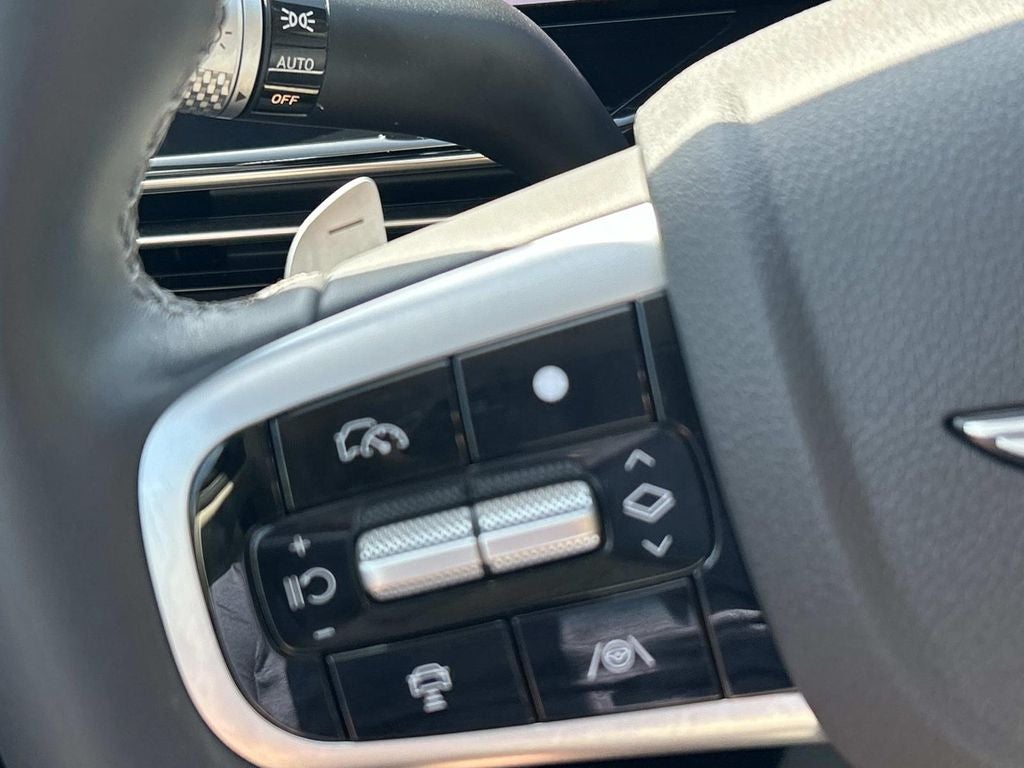 2025 Genesis GV80 Standard