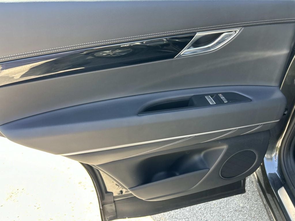 2025 Genesis GV80 Standard