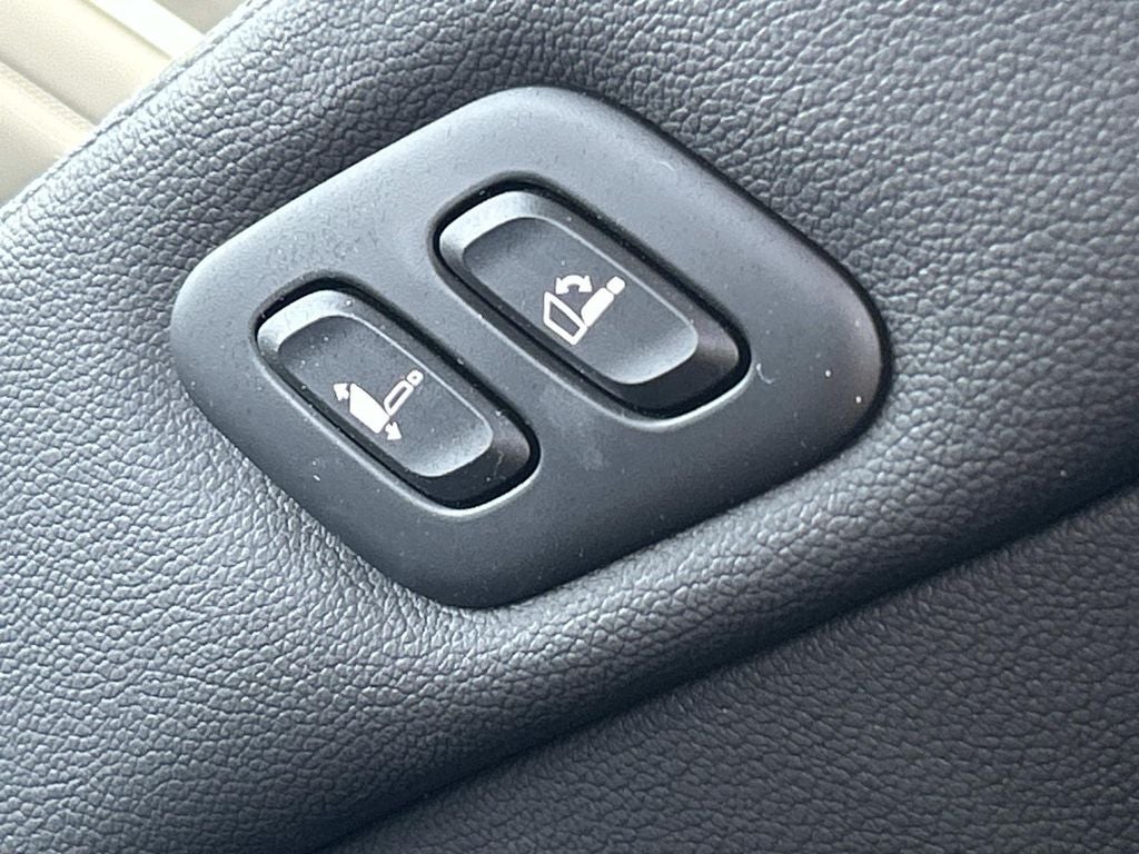 2025 Genesis GV80 Standard