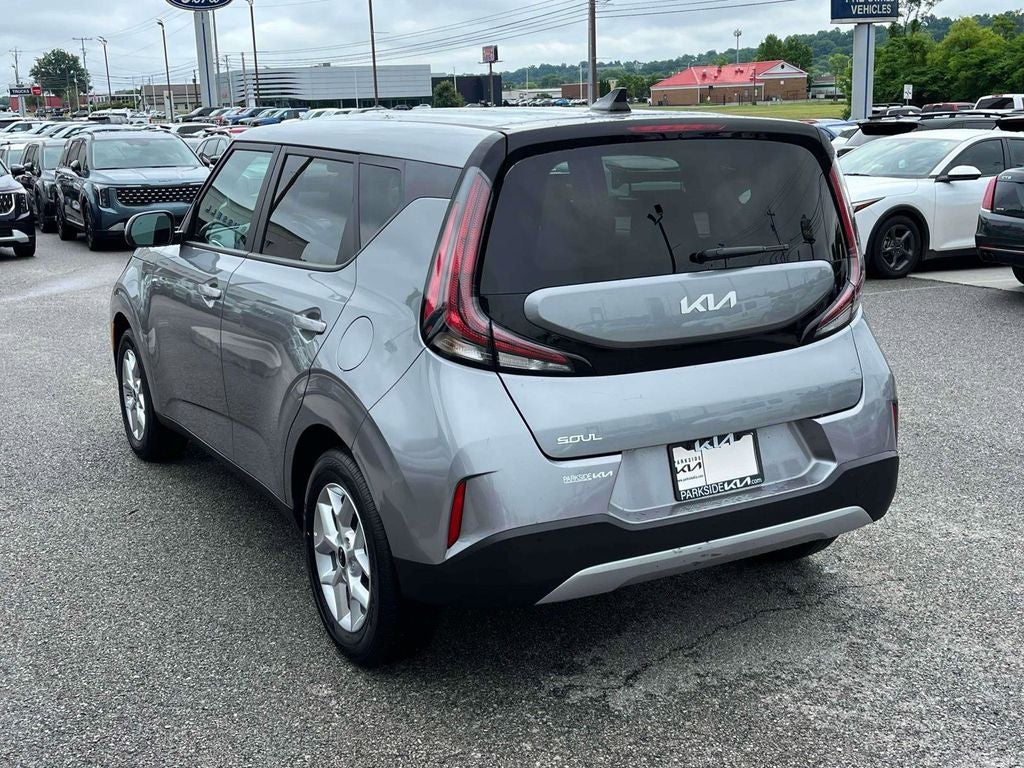 2025 Kia Soul Base