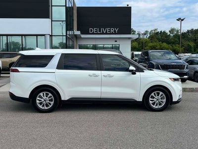 2024 Kia Carnival LX