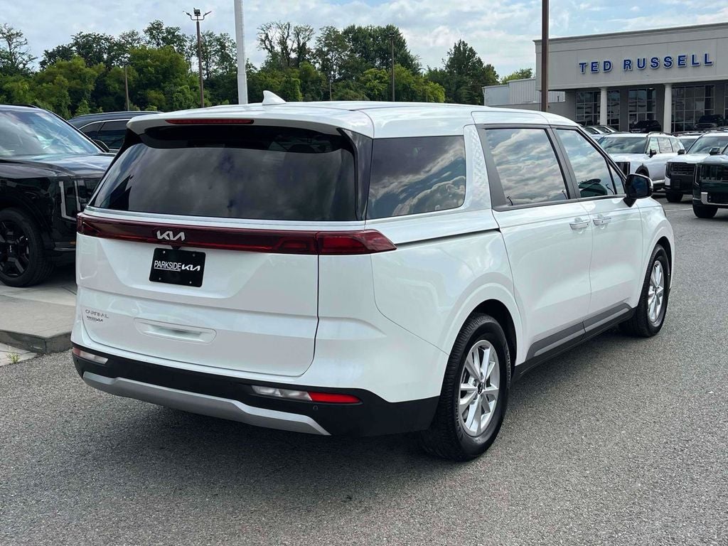 2024 Kia Carnival LX