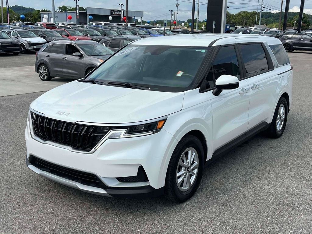 2024 Kia Carnival LX