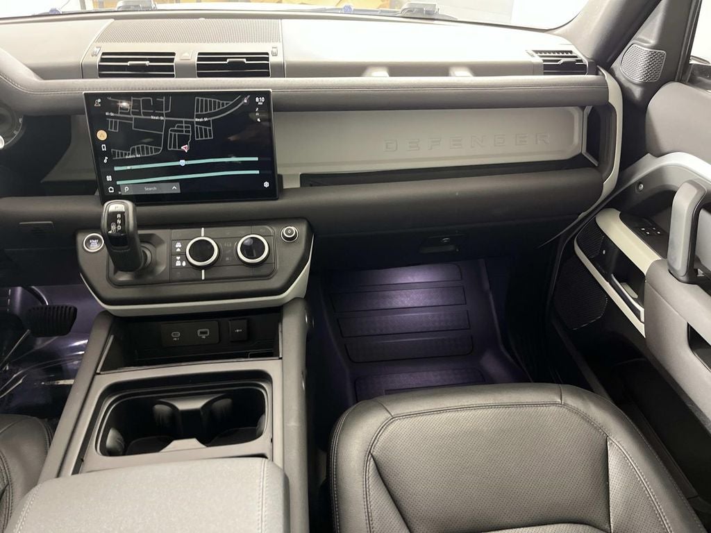 2023 Land Rover Defender 110 SE