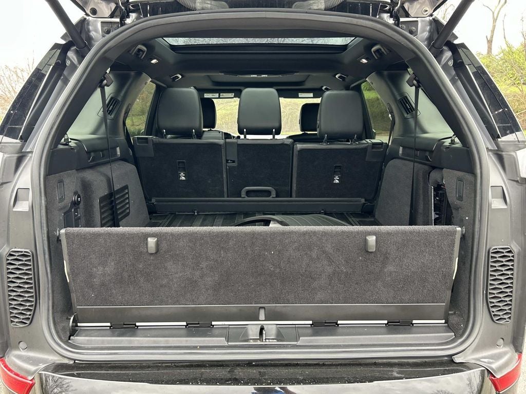 2020 Land Rover Discovery Landmark Edition