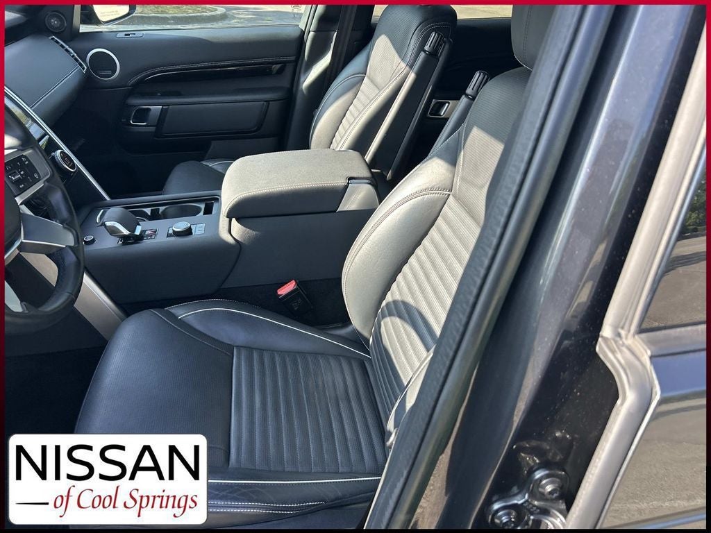 2023 Land Rover Discovery Metropolitan Edition