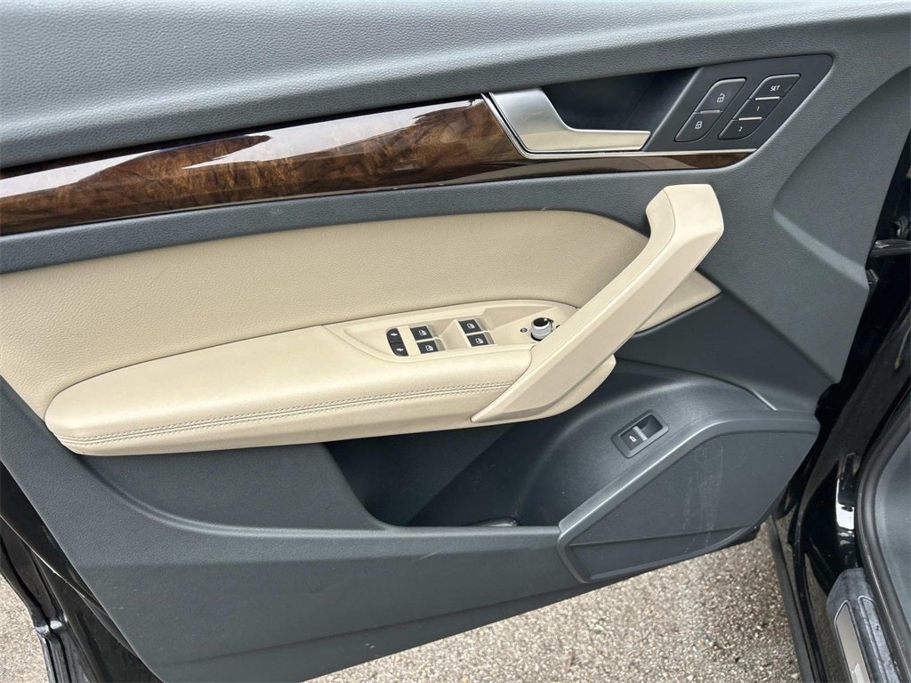 2020 Audi Q5 Premium Plus