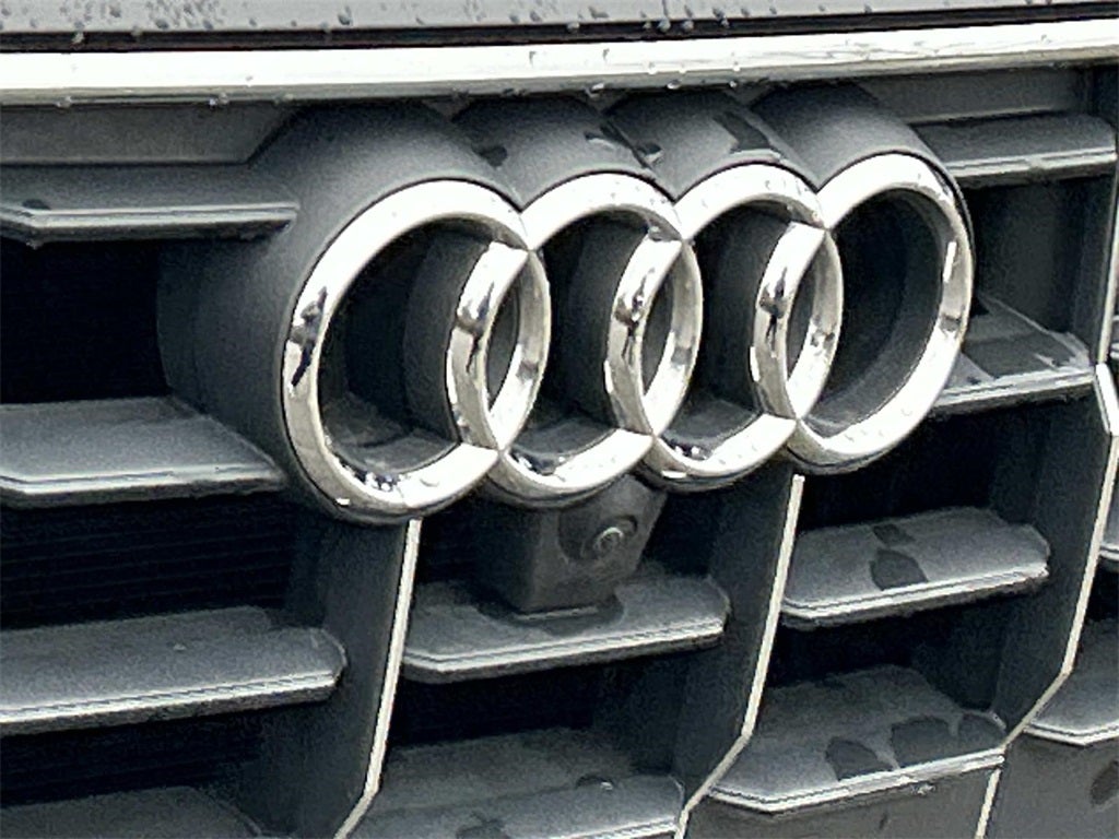 2019 Audi Q8 Premium Plus