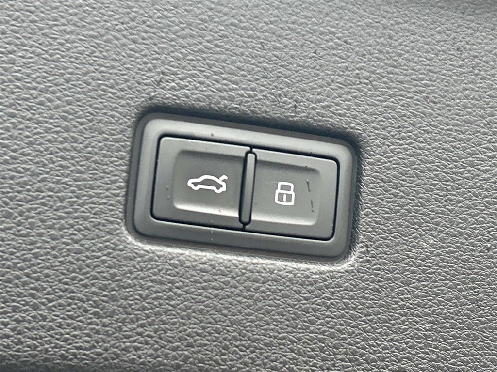 2019 Audi Q8 Premium Plus