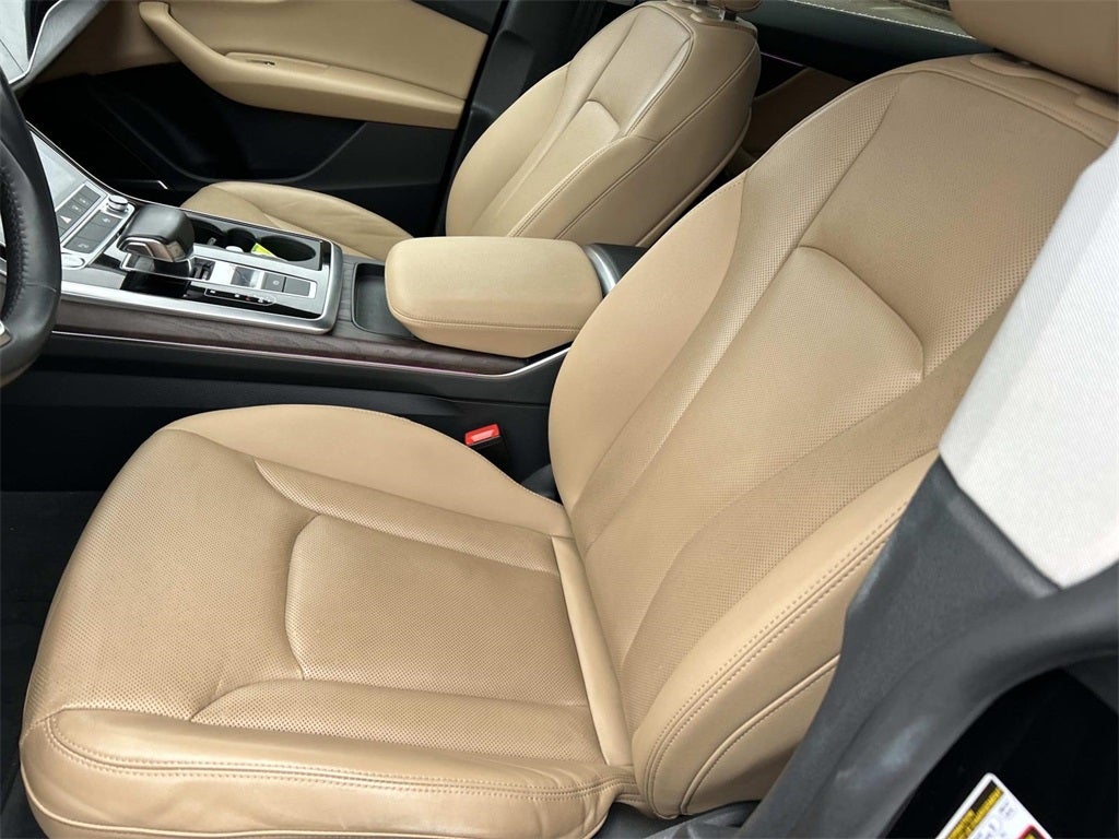 2019 Audi Q8 Premium Plus