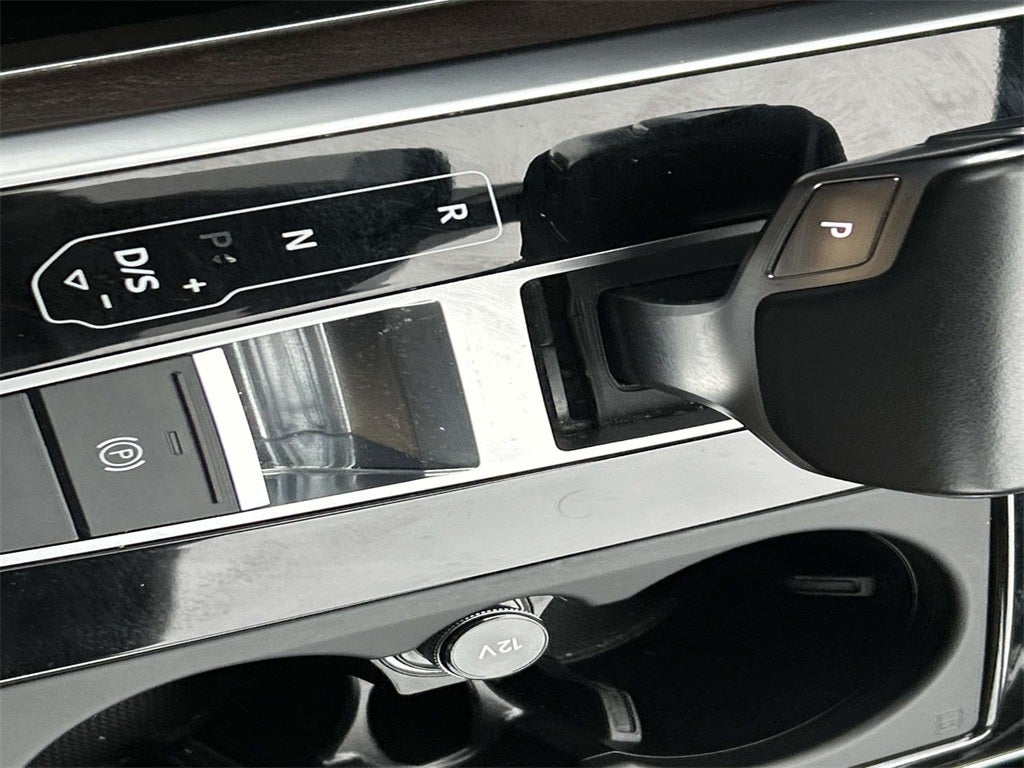 2019 Audi Q8 Premium Plus