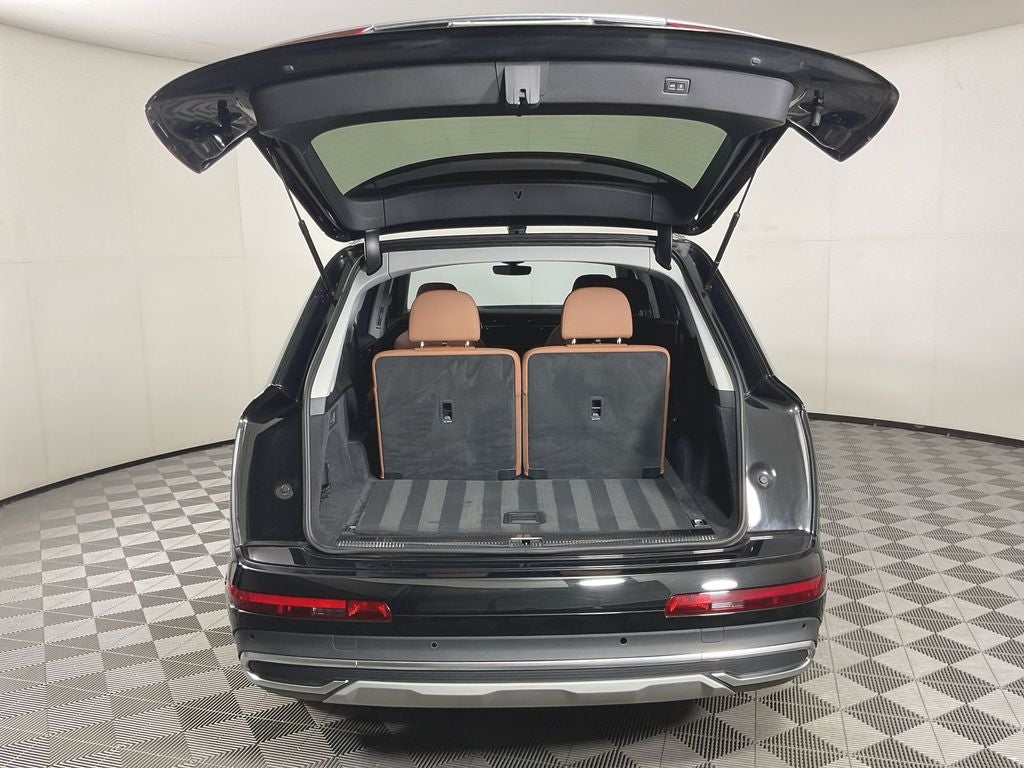 2022 Audi Q7 55 Prestige quattro