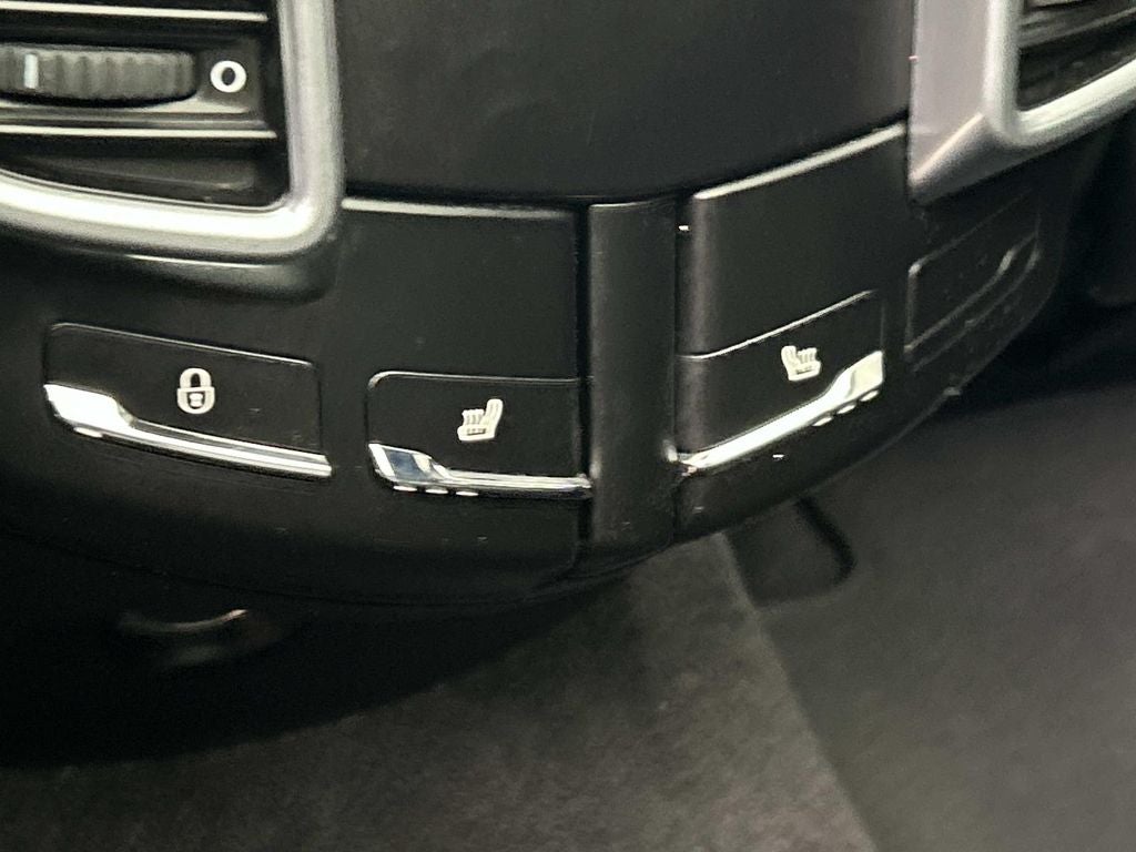 2017 Porsche Cayenne Platinum Edition