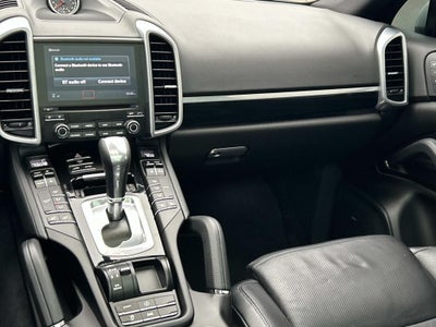 2017 Porsche Cayenne Platinum Edition