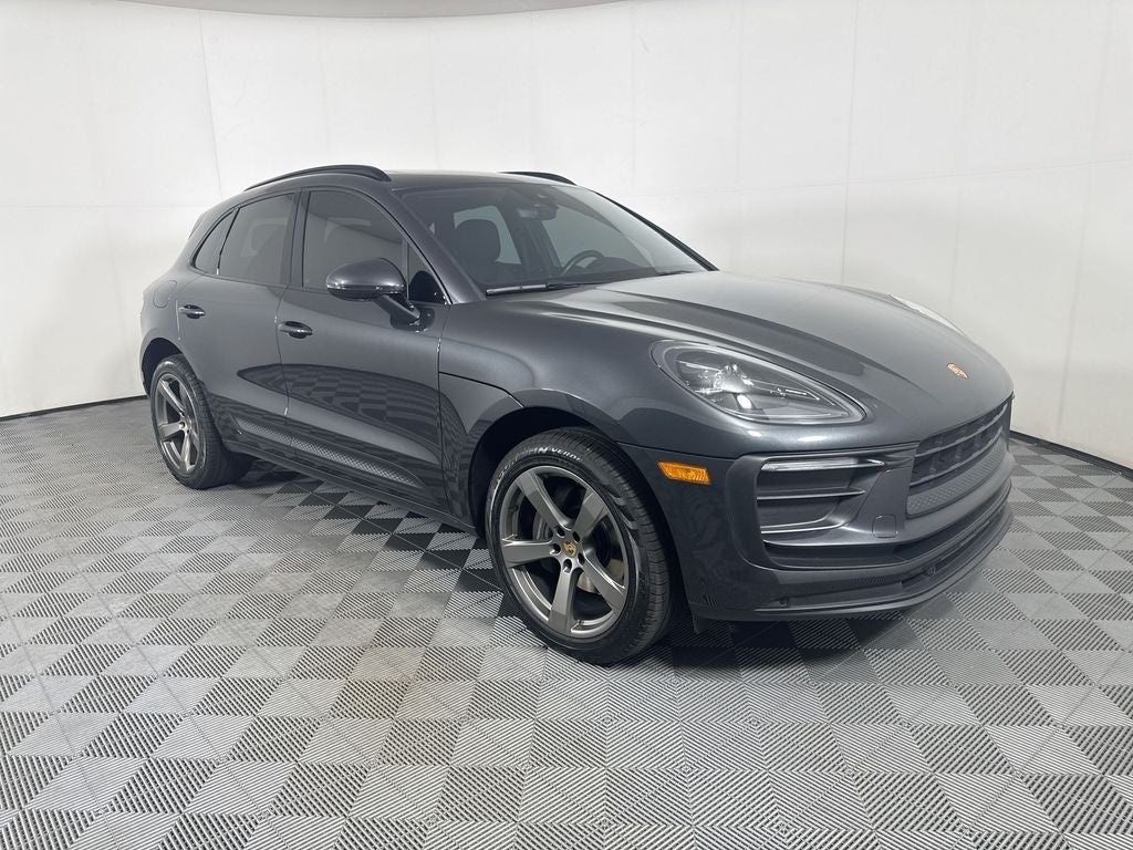 2022 Porsche Macan Base