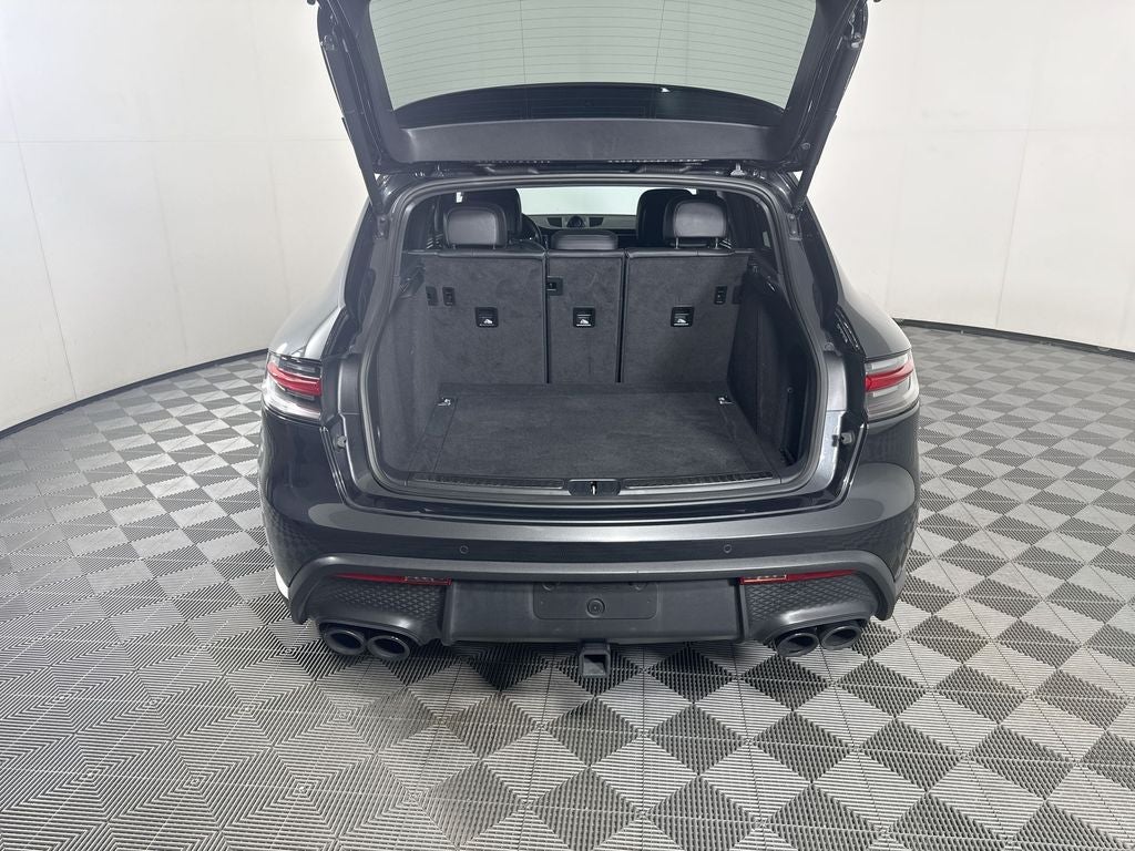 2022 Porsche Macan Base