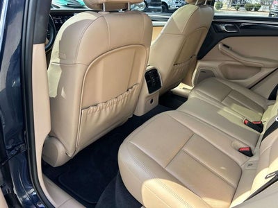 2021 Porsche Macan Base