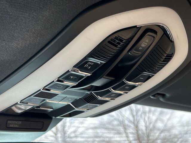 2021 Porsche Macan Base