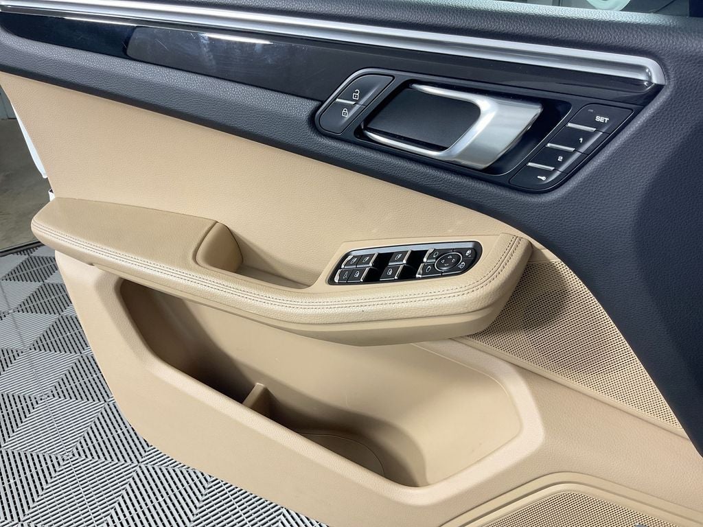 2019 Porsche Macan Base