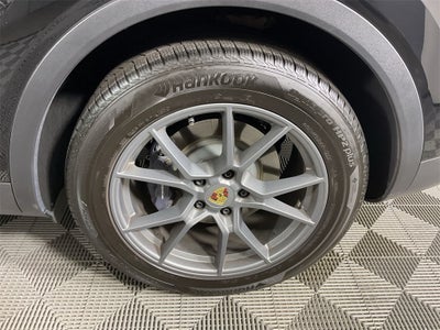 2024 Porsche Cayenne Base