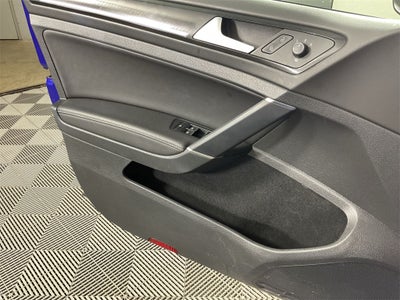 2017 Volkswagen Golf R Base 4Motion