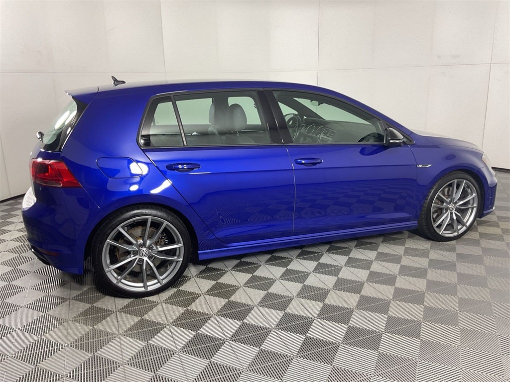 2017 Volkswagen Golf R Base 4Motion
