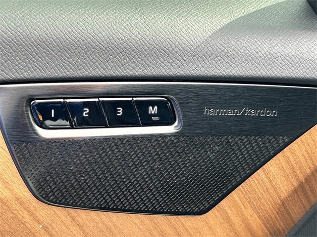 2023 Volvo XC90 B6 Plus 6-Seater