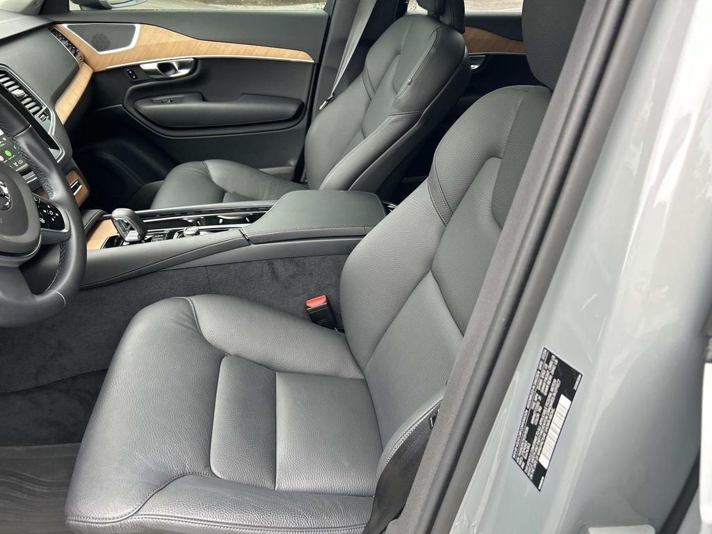 2025 Volvo XC90 Plus