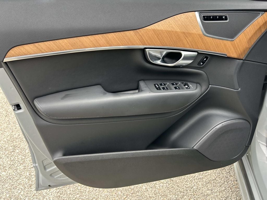 2025 Volvo XC90 Plus