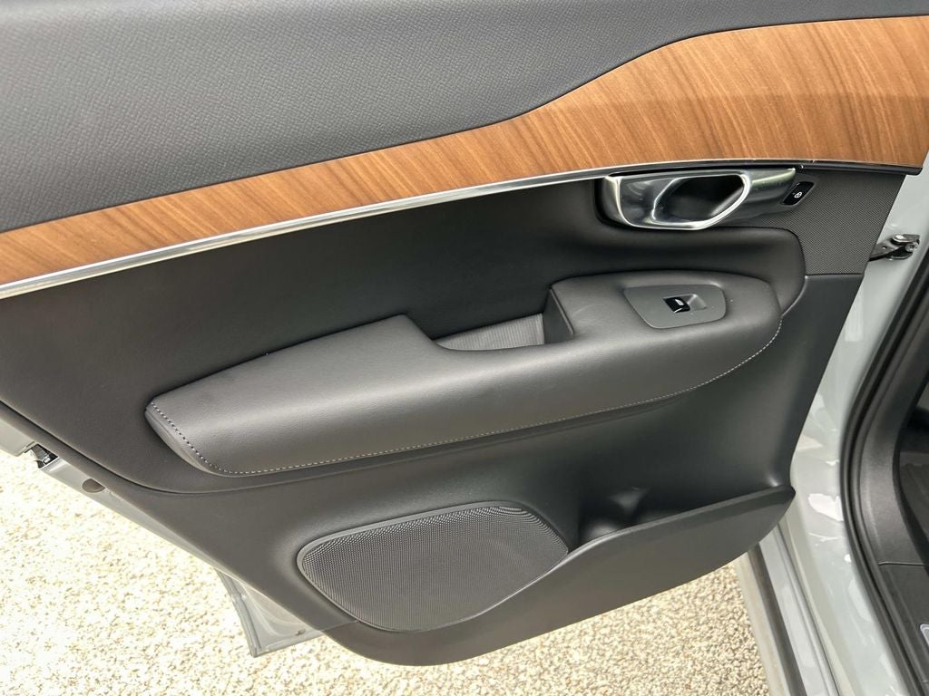 2025 Volvo XC90 Plus