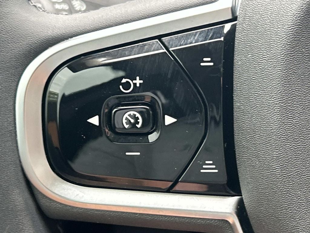 2025 Volvo XC90 Plus