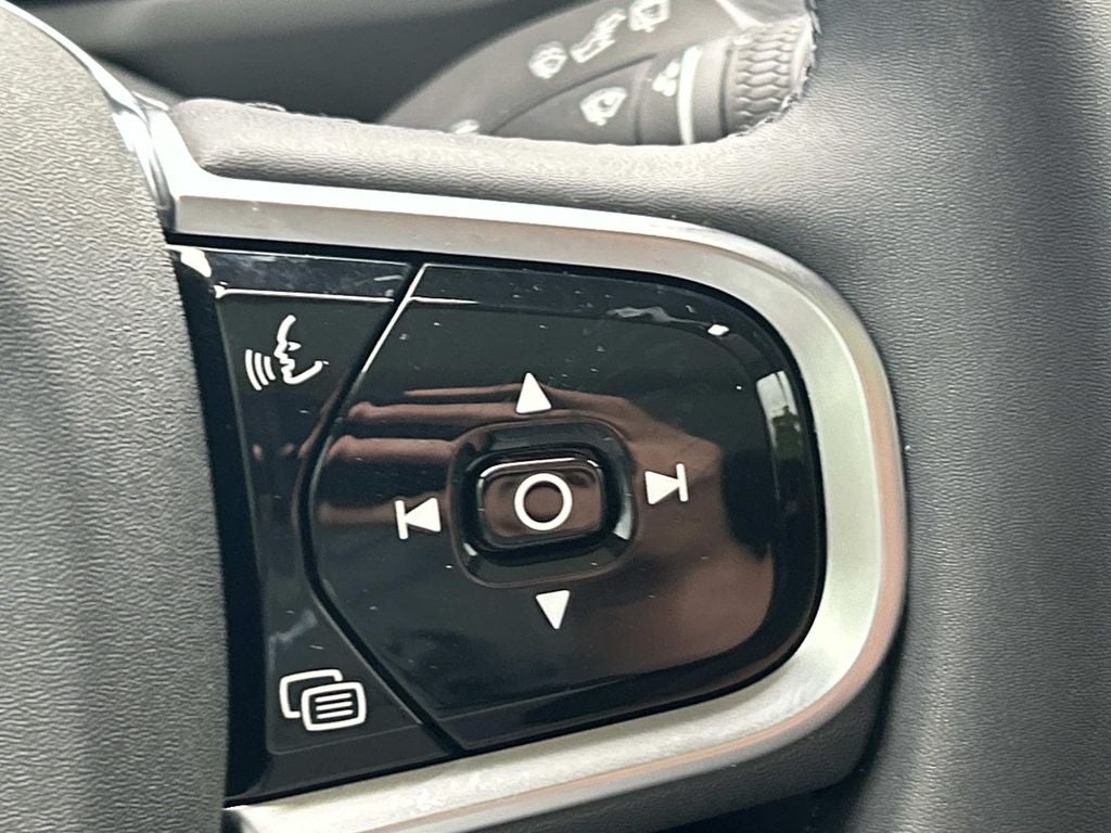 2025 Volvo XC90 Plus