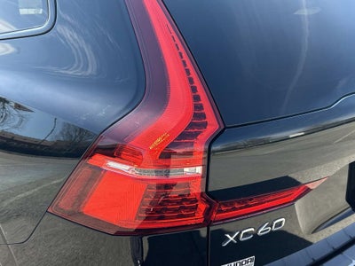 2022 Volvo XC60 R-Design