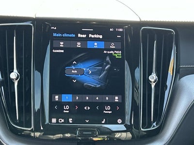 2022 Volvo XC60 R-Design